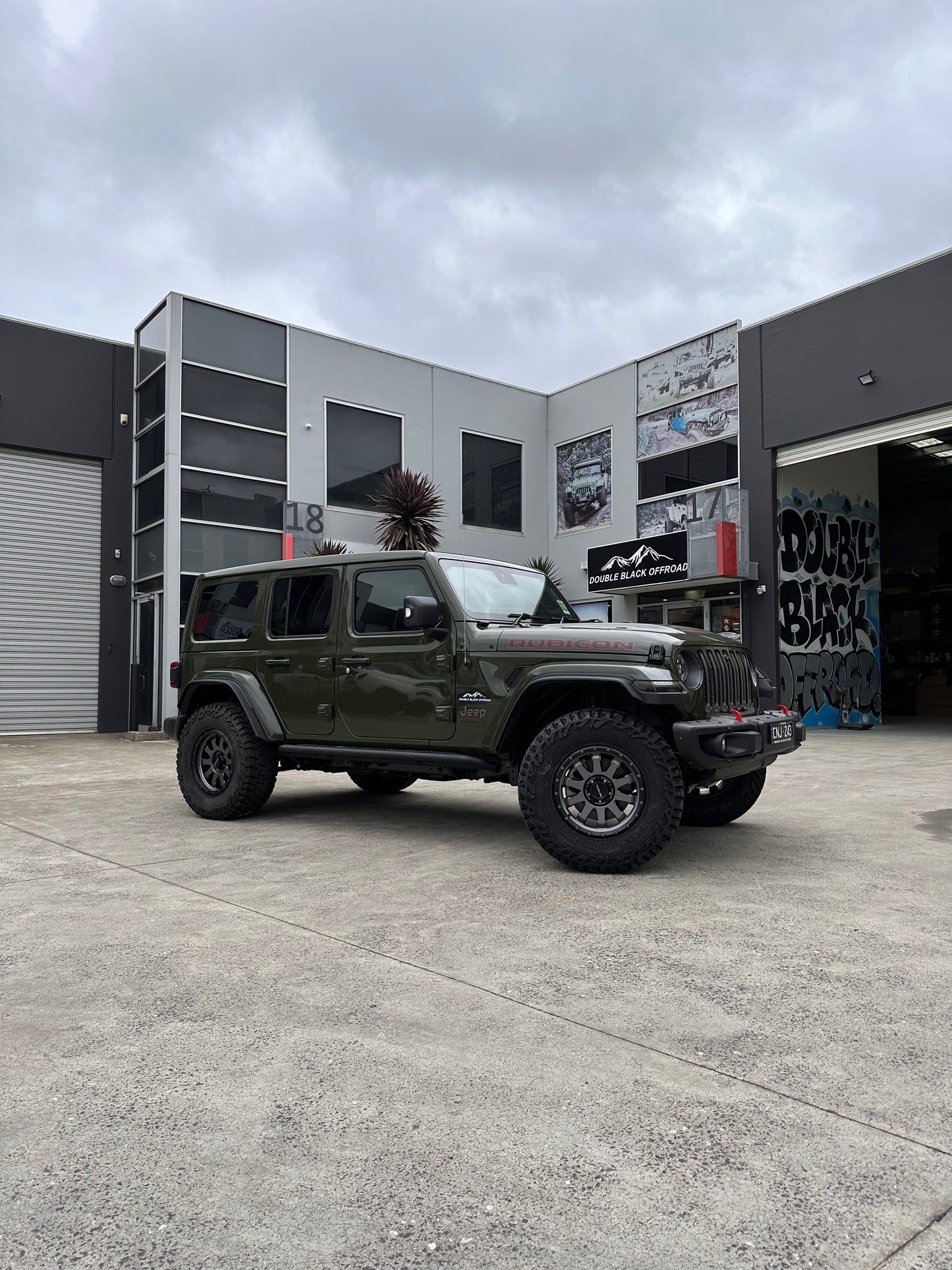 RACELINE - CLUTCH GUNMETAL WHEEL 17x8.5 Suit JK/JL Wrangler and JT Gladiator