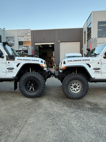 Old Man Emu 3162 4" Lift Front Heavy Load (330-660lbs) Coil Spring Pair for 18-26 Jeep Wrangler JL Umlimited 4-Door and JT Gladiator