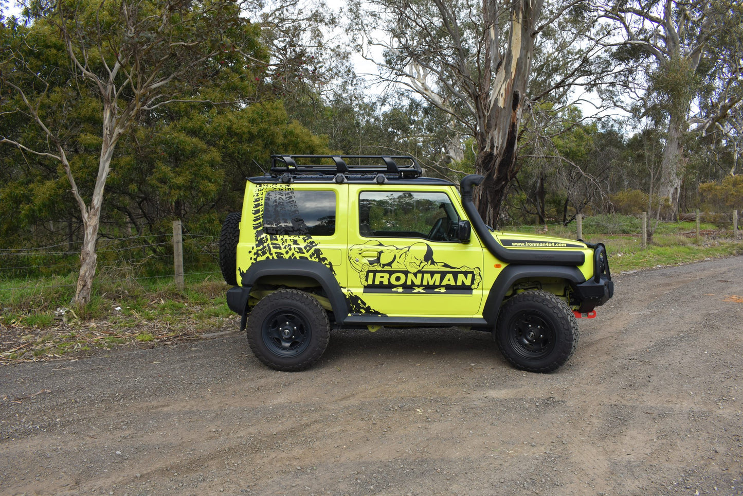 IRONMAN SUZUKI JIMNY SNORKEL (2018+) 2 + 4 DR ISNORKEL070
