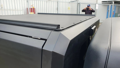 Bodyline - Jeep Gladiator DC 2020+ BLACK TITAN HYBRID CANOPY - Stainless Steel Alloy Modular