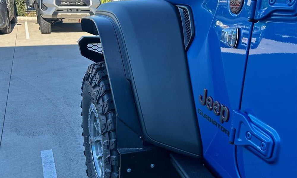 SUPERIOR ENGINEERING - JT Gladiator Aus Wide Legal Bolt-In Long Arm 4 Inch Lift, Suits 35-37” Tyres, 3.5T GVM