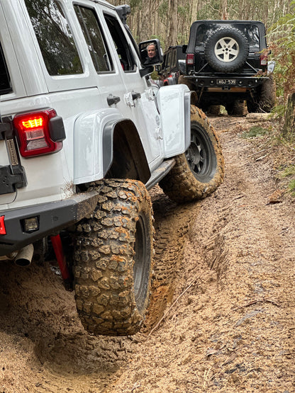 DBOR - JL US Spec North American Wrangler Rubicon Hi Top 2" Extended Fender Kit