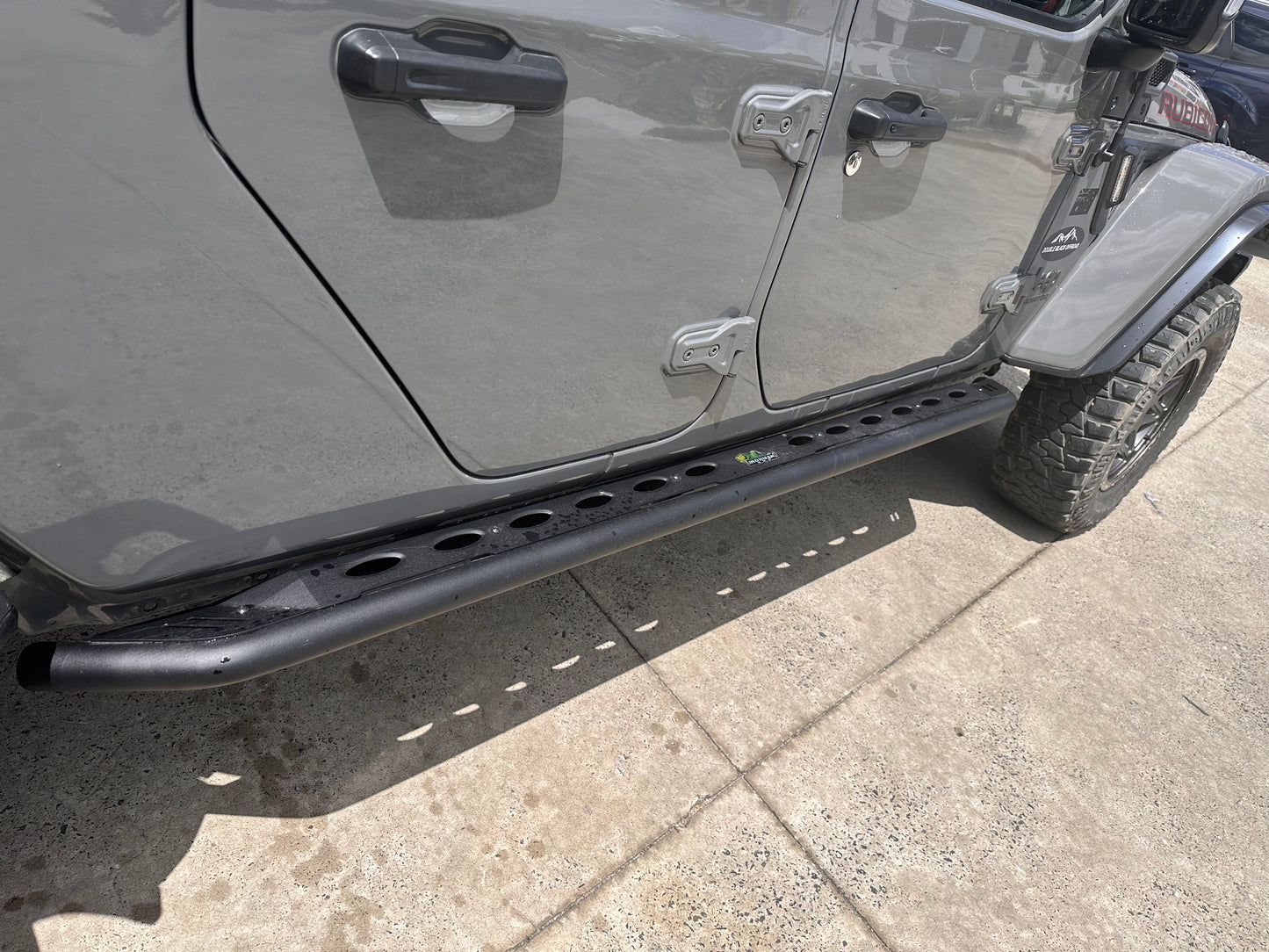 Ironman 4x4 - Raid Series Heavy Duty Side Steps - JT Gladiator SS077JT